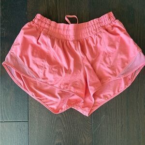 Lululemon Wms Size 8 Hotties 2.5 inseam Coral Athletic Shorts